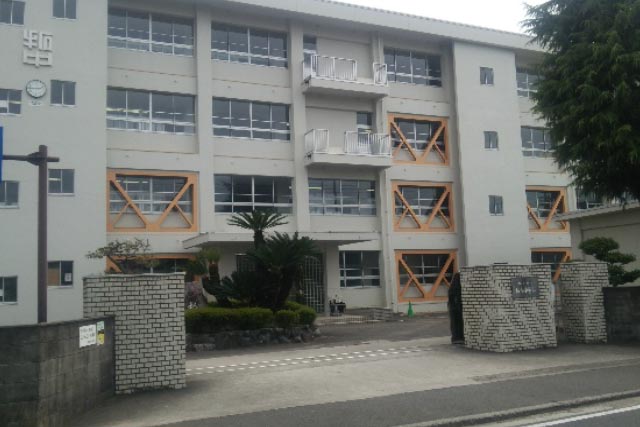 近隣画像:松山市小坂3丁目