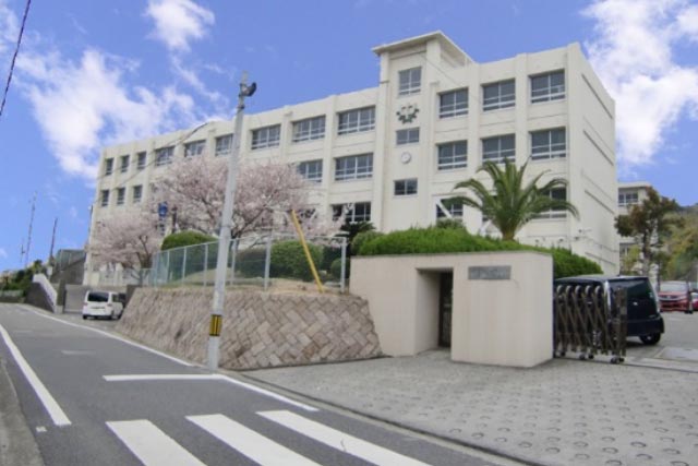 近隣画像:松山市新浜町1区画