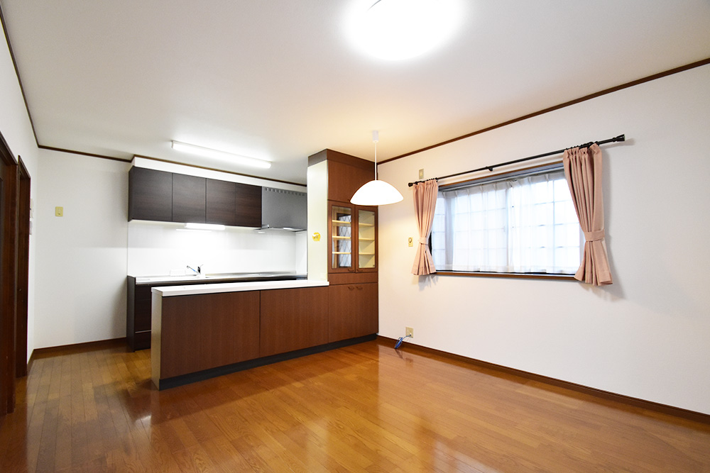 物件画像ギャラリー:すべての部屋に明るい光が差し込む家