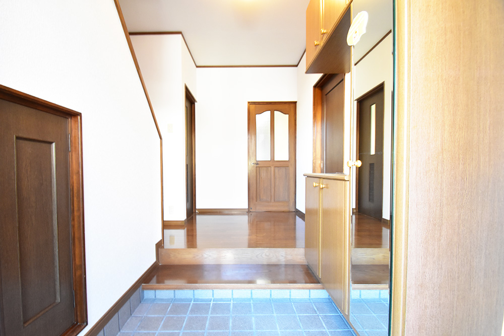 物件画像ギャラリー:すべての部屋に明るい光が差し込む家